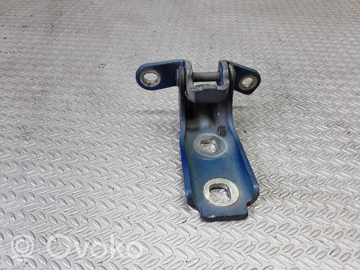 Chevrolet Cruze Front door upper hinge 