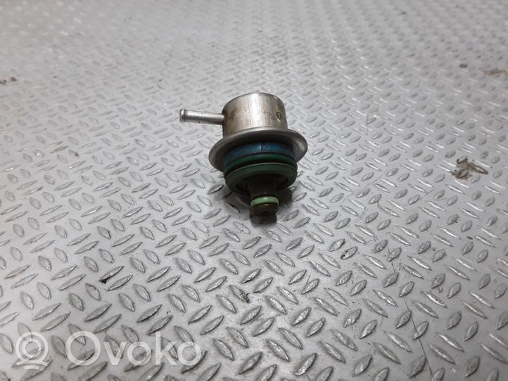 Opel Astra G Fuel pressure regulator 0280160560