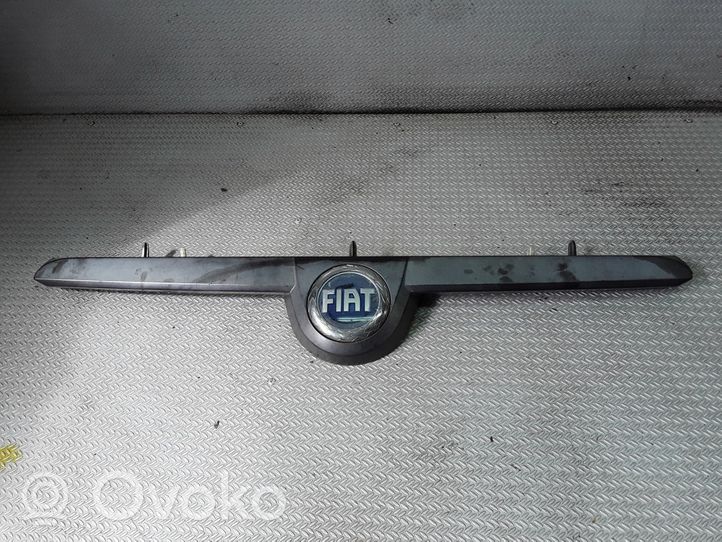 Fiat Ulysse Grille calandre supérieure de pare-chocs avant 1489145077