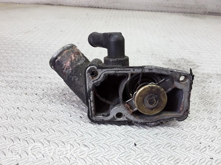 Opel Vectra B Termostaatin kotelo 2503185