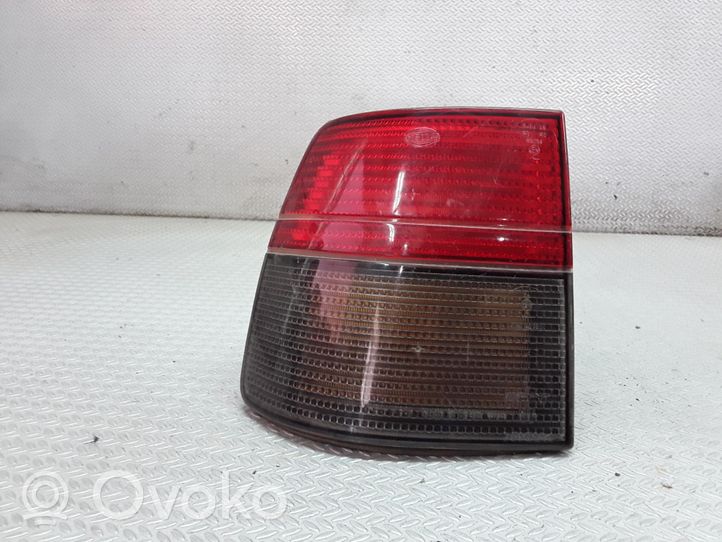 Seat Toledo I (1L) Aizmugurējais lukturis virsbūvē 1L0945111F