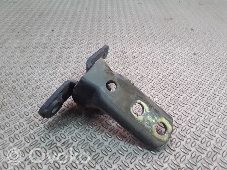 Mitsubishi Pajero Rear door lower hinge 