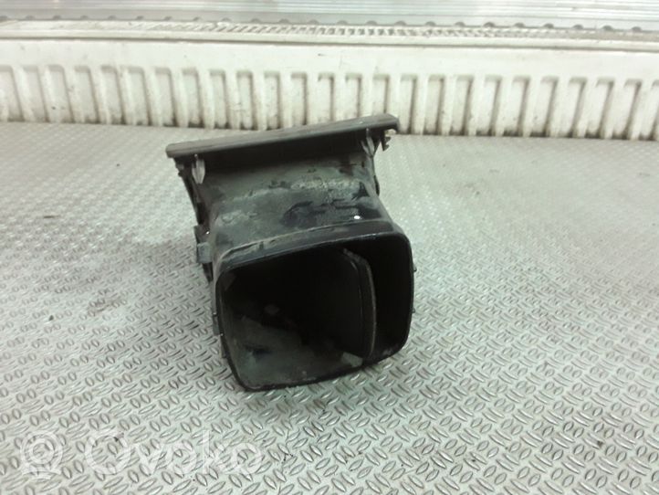 Mercedes-Benz Vito Viano W638 Copertura griglia di ventilazione laterale cruscotto 6388310760