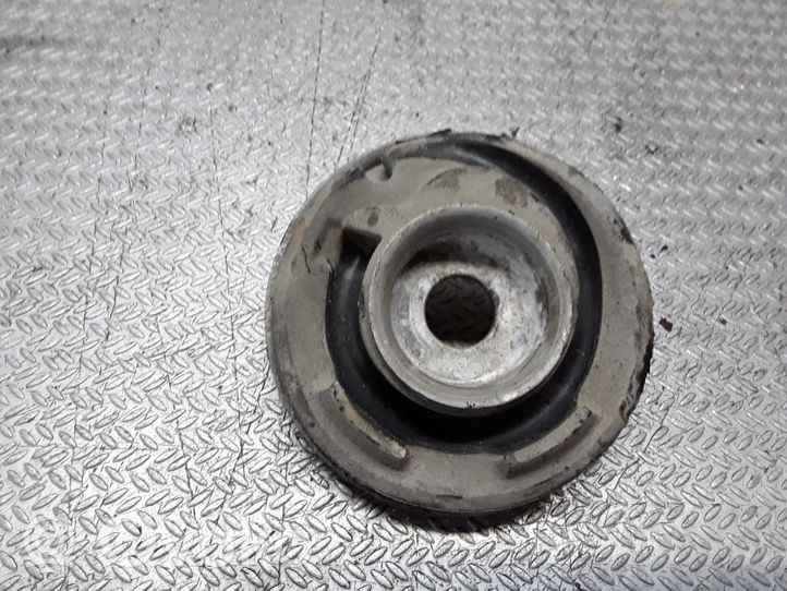 Audi A4 S4 B5 8D Supporto di montaggio della molla elicoidale 