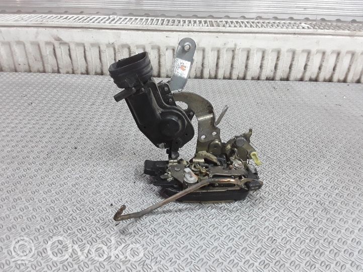 Toyota Hilux (N80, N90, N100, N110) Front door lock 