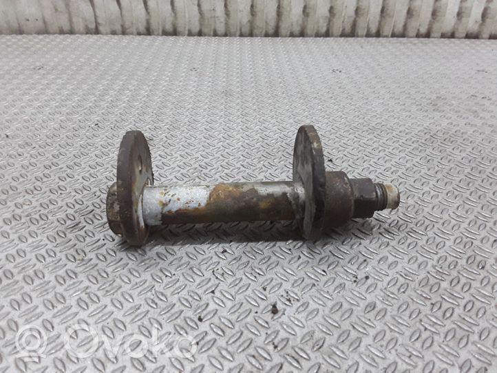 Toyota Hilux (N80, N90, N100, N110) Front suspension camber bolt 