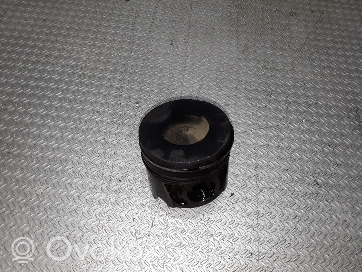 Peugeot 307 Piston 