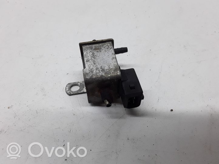 Audi 80 90 S2 B4 Electrovanne Soupape de Sûreté / Dépression 72189555