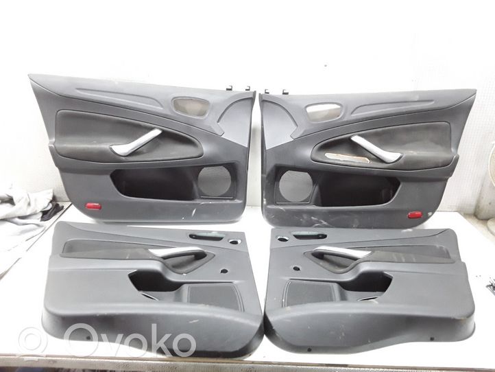 Ford Mondeo MK IV Set di rivestimento sedili e portiere 