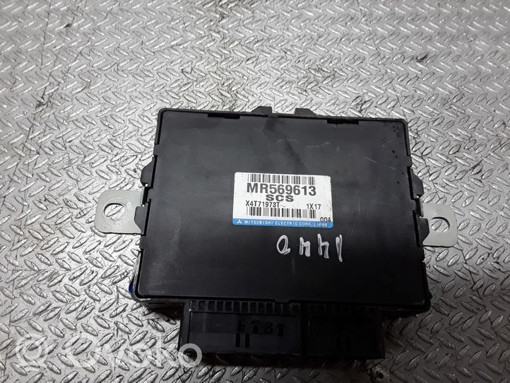 Mitsubishi Pajero Módulo de confort/conveniencia MR569613