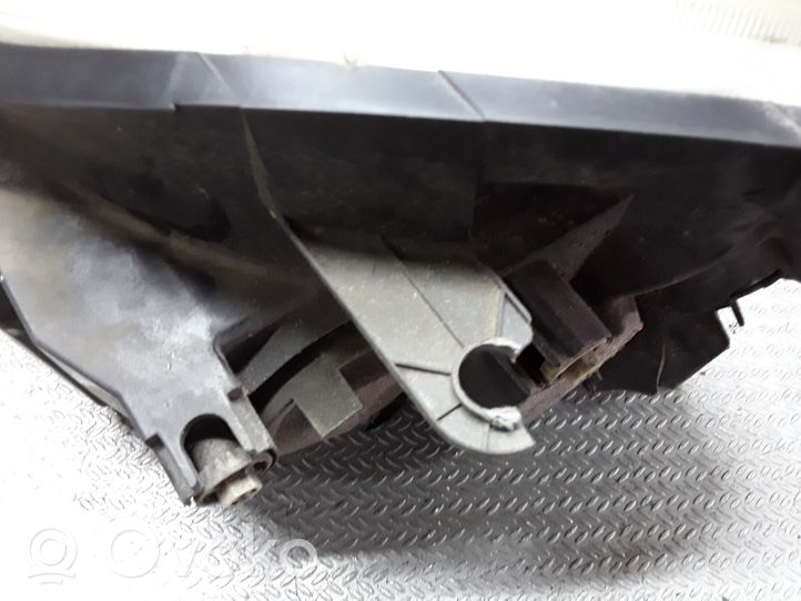 Fiat Punto (188) Faro/fanale 89101373