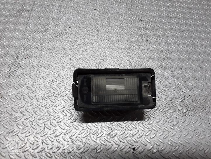 Seat Toledo III (5P) Lampa oświetlenia tylnej tablicy rejestracyjnej 5P0943021
