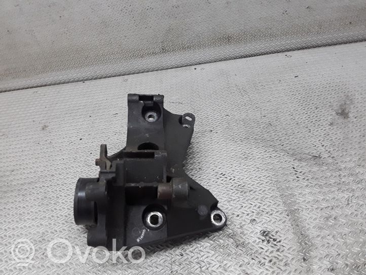 Renault Clio II Generator/alternator bracket 8200185605