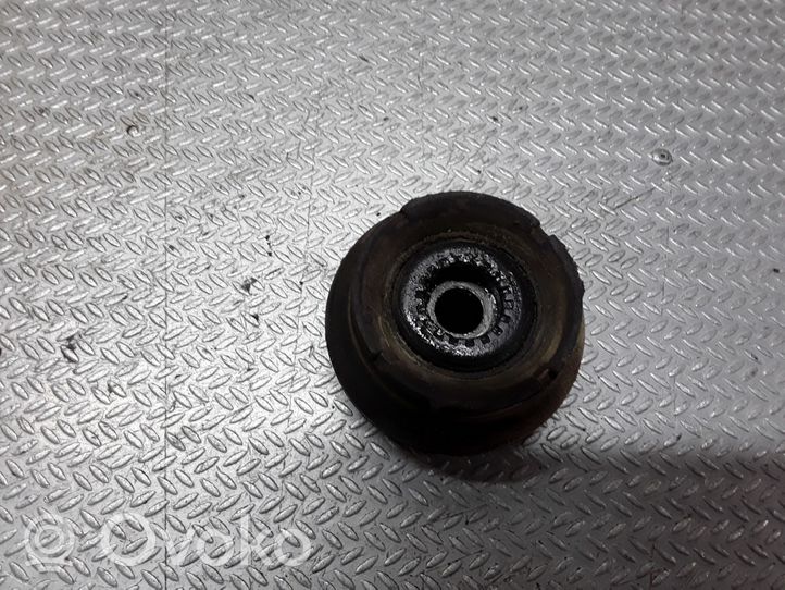 Volkswagen Golf IV Support de jambe de force supérieur avant 