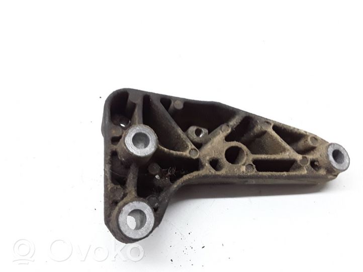 Opel Zafira A Gearbox mounting bracket 90575142