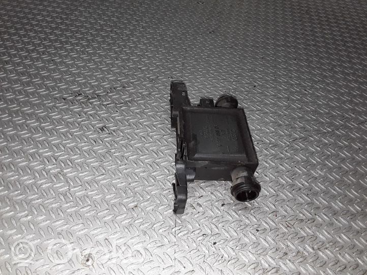 Audi A8 S8 D2 4D Door central lock control unit/module 4A0959981A