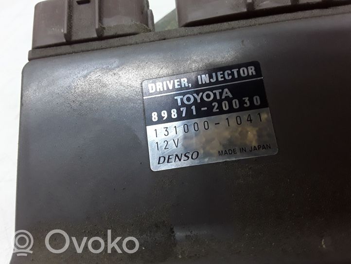 Toyota Avensis T220 Degalų purkštukų (forsunkių) valdymo blokas 8987120030