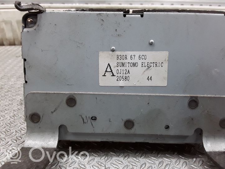 Mazda 323 Calculateur moteur ECU B30R676C0