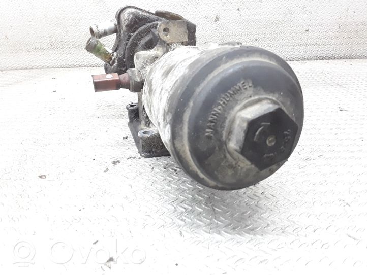 Skoda Octavia Mk2 (1Z) Support de filtre à huile 045115389K