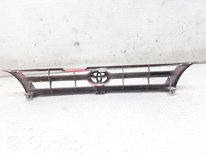 Toyota Corolla E110 Maskownica / Grill / Atrapa górna chłodnicy 531011A030