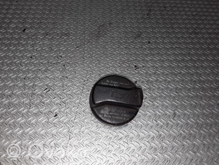 Audi A4 S4 B5 8D Oil filler cap 