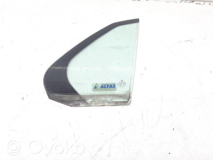 Volkswagen Jetta V Rear vent window glass 43R004528