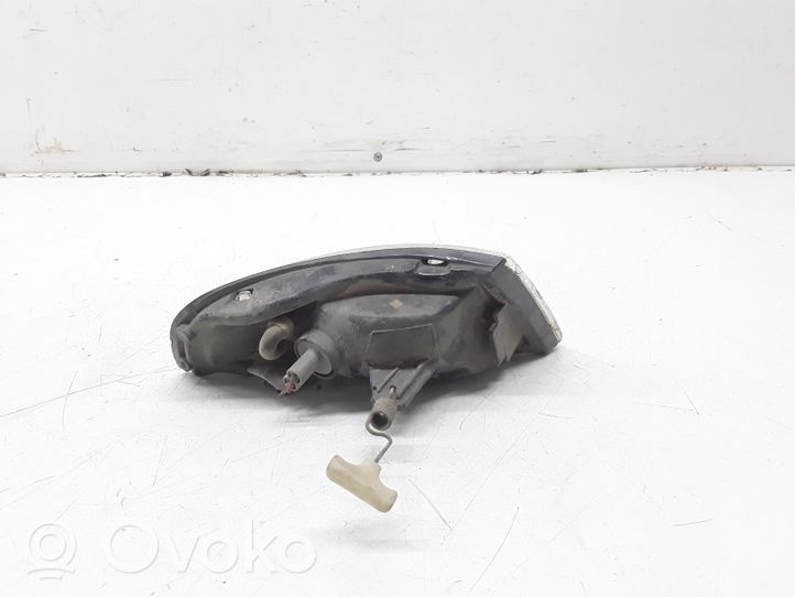 KIA Sephia Indicatore di direzione anteriore 0K21151050