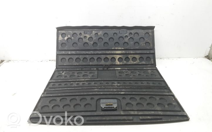 Audi A4 S4 B6 8E 8H Doublure de coffre arrière, tapis de sol 8E9861529A