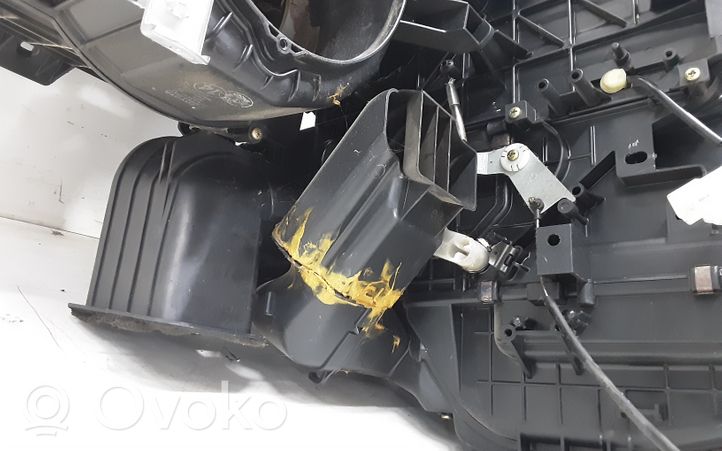 Toyota Avensis T220 Scatola climatizzatore riscaldamento abitacolo assemblata 