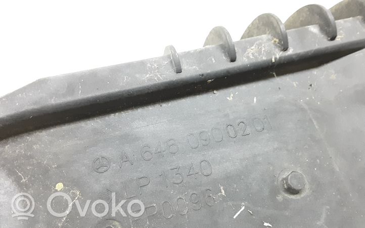 Mercedes-Benz E W211 Coperchio scatola del filtro dell’aria A6460900201