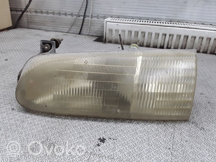 Ford Windstar Lampa przednia F58B13NO87A