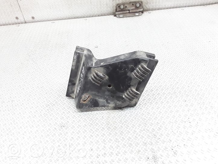 Audi A8 S8 D2 4D Staffa angolare del supporto di montaggio del paraurti 4D0807572