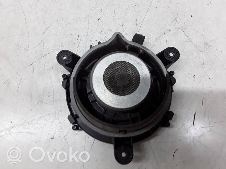 Volvo V50 Takaoven kaiutin 8651207