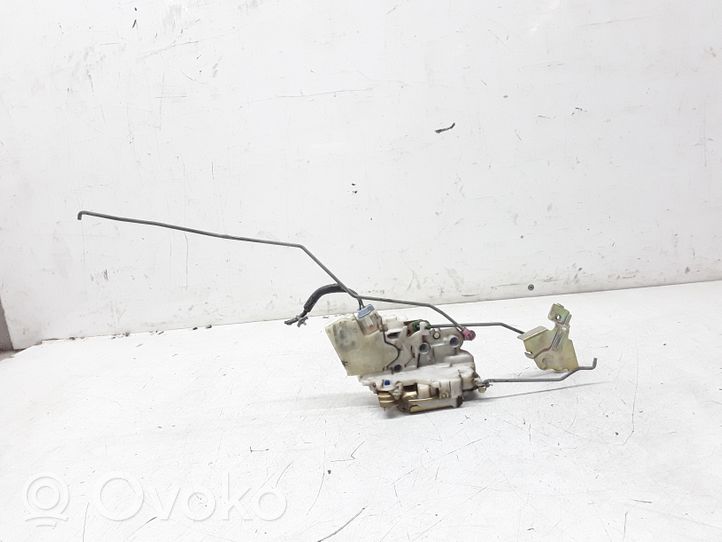 Nissan Navara D22 Front door lock 