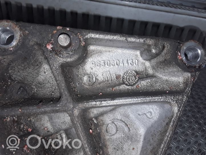 Citroen C5 Wspornik / Mocowanie łożyska podpory wału napędowego 9630604480