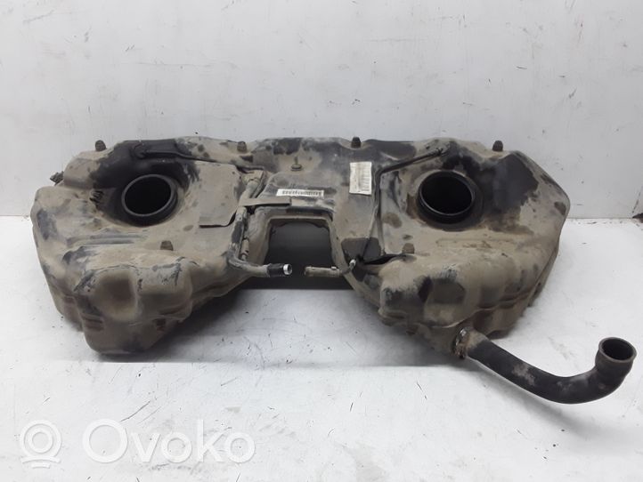 Mercedes-Benz E W211 Serbatoio del carburante A2114702901