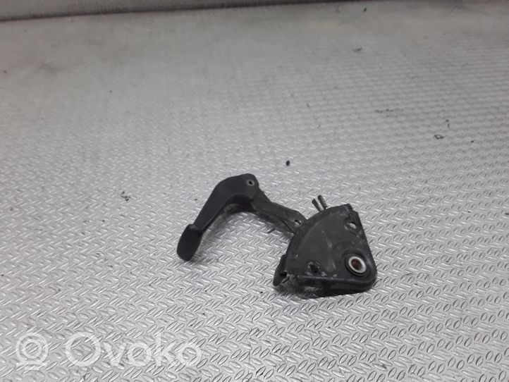 Audi A8 S8 D2 4D Poignée, déverrouillage du capot moteur 