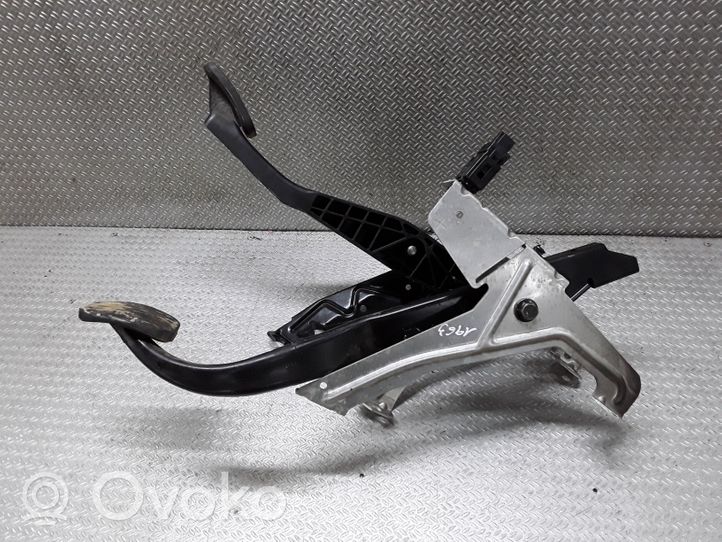 Volvo S80 Pedal assembly 3524406