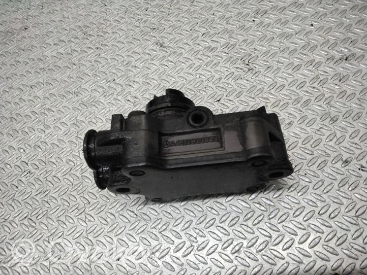 Mercedes-Benz Vaneo W414 Polttoaineen ruiskutuksen suurpainepumppu 6110900350