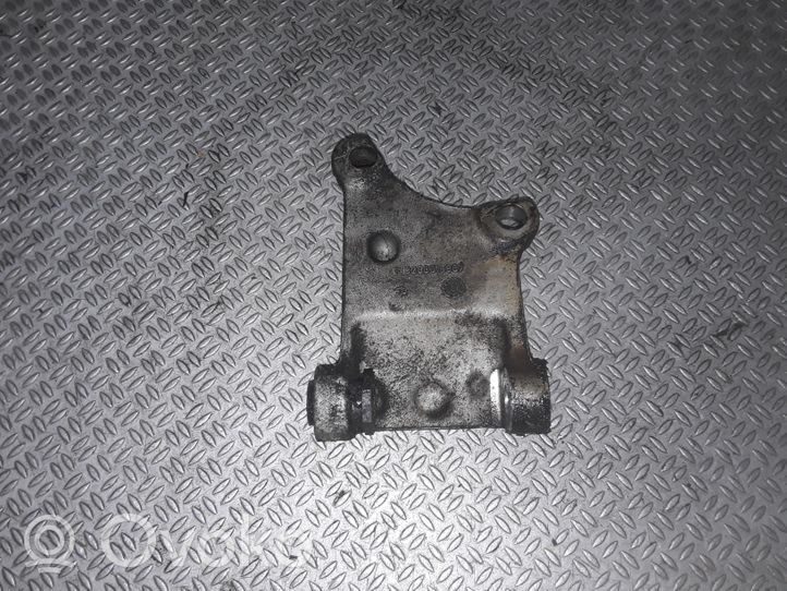 Renault Espace III Fuel pump bracket 8200016867