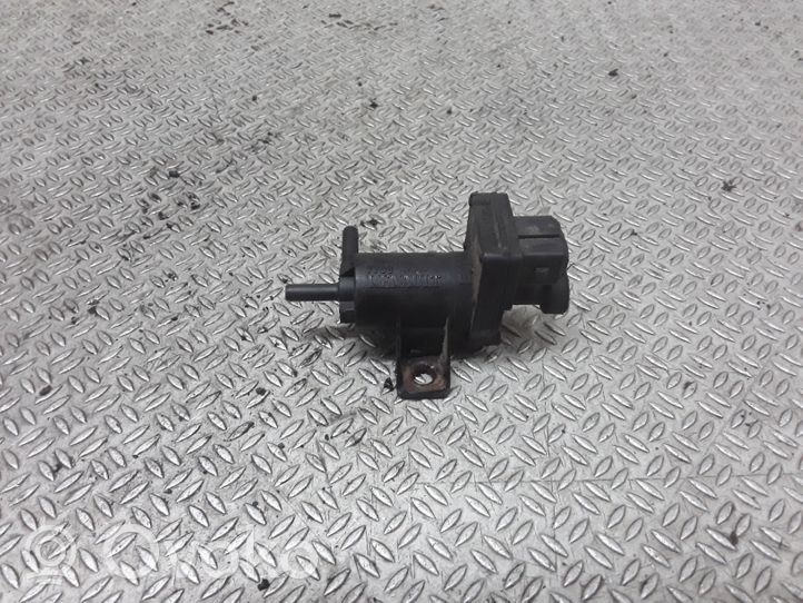 Renault Espace III Vacuum valve 7700102545C