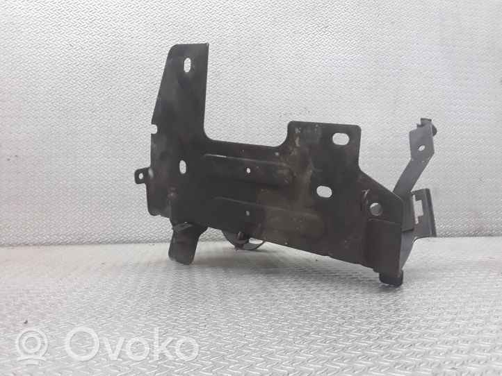 BMW 5 E39 Staffa/supporto di montaggio del filtro carburante 