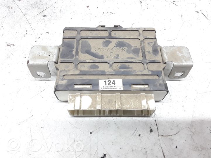 Mitsubishi Pajero Unité de commande, module ECU de moteur X4T72076M