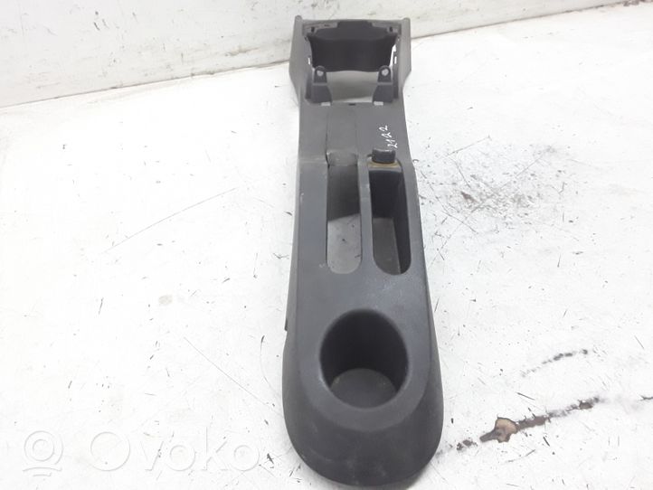 Renault Clio III Console centrale 8200407985