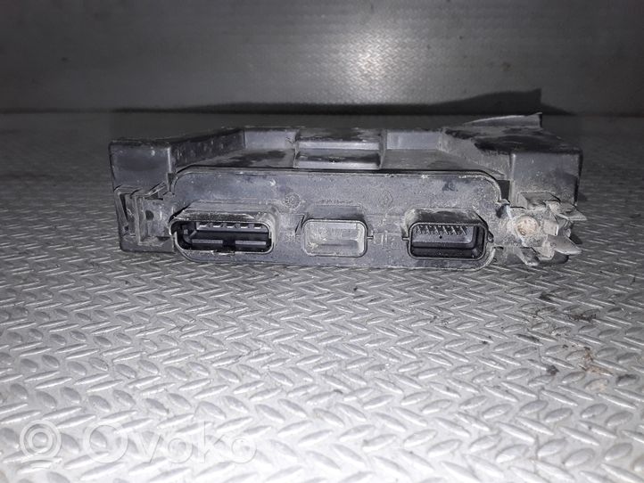 Renault Clio III Module d'éclairage LCM 8200294569