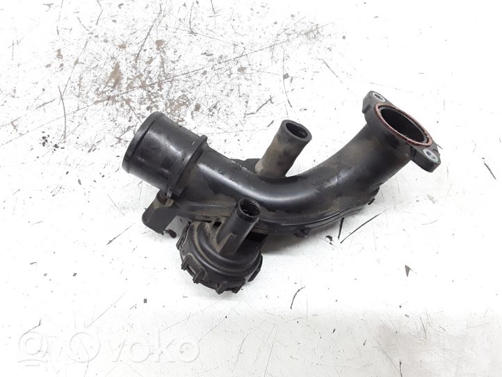 Nissan Qashqai+2 Turboahtimen ilmanoton letku 8200323338