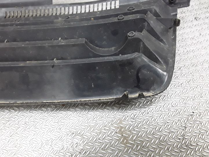 Volkswagen Polo III 6N 6N2 6NF Grille calandre supérieure de pare-chocs avant 6Q0853651C