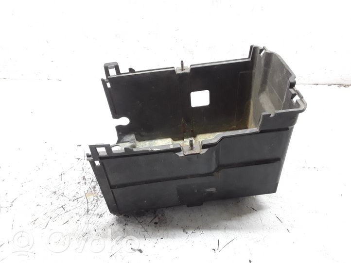 Mazda 3 I Boîte de batterie BP4K56040