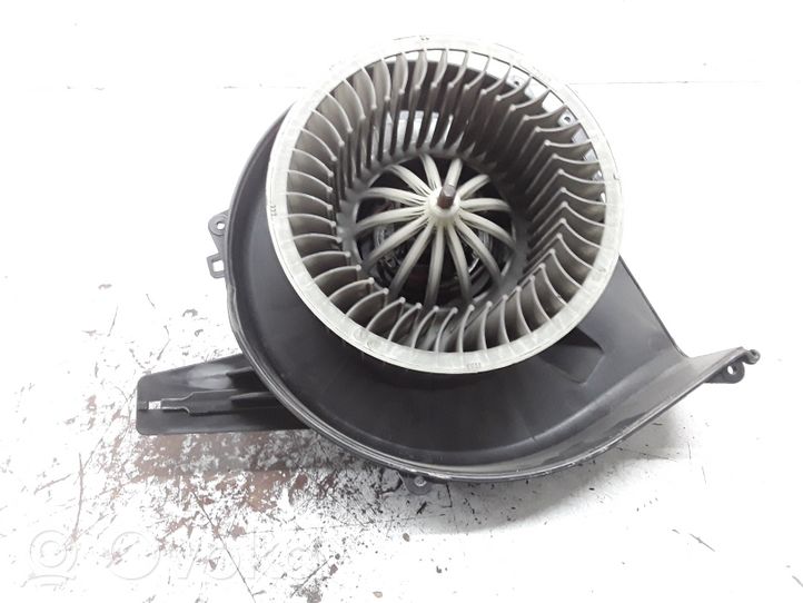 Volkswagen Polo IV 9N3 Ventola riscaldamento/ventilatore abitacolo 6Q1819015G