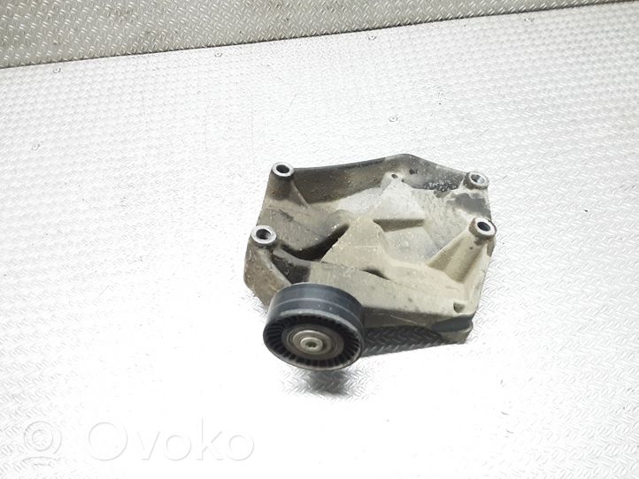 Opel Signum Supporto del generatore/alternatore 